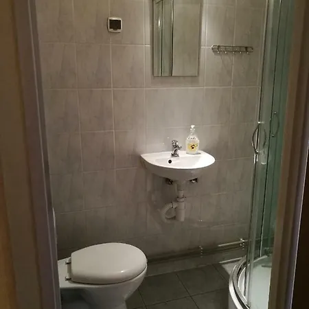 Milusia ゲストハウス *